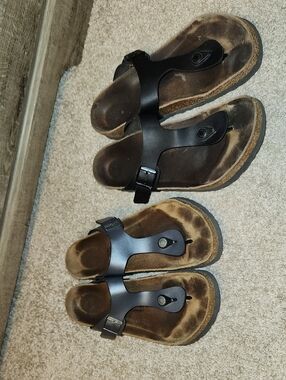 Black Toe-Post Cork Footbed Sandals - Pair